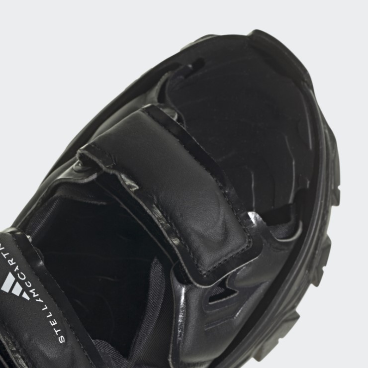 Negro Adidas By Stella Mccartney Hika Sandalias Al Aire Libre Moda