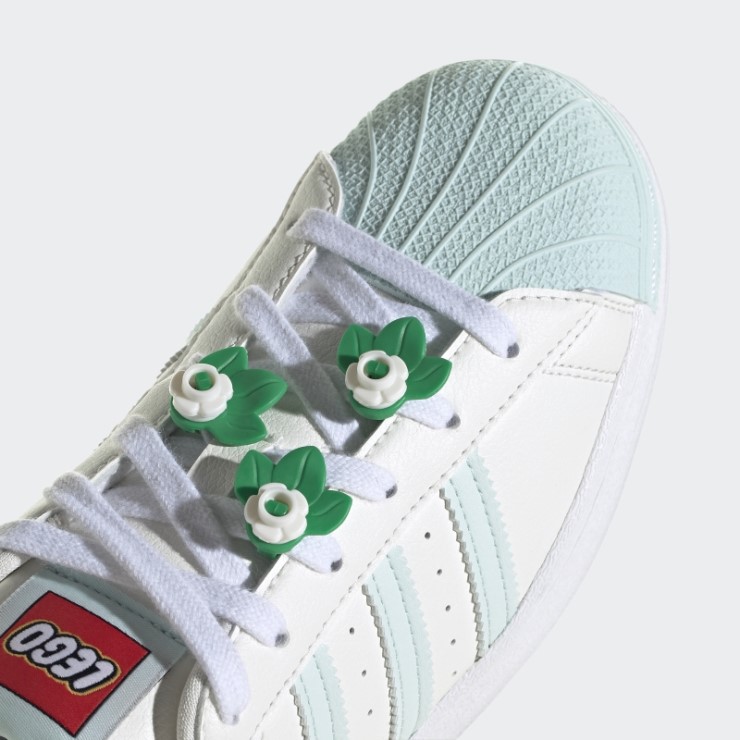Zapatillas Adidas Superstar X Lego Blancas