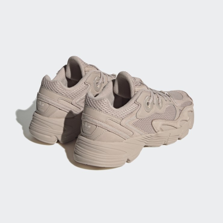 Zapatillas Adidas Astir Taupe