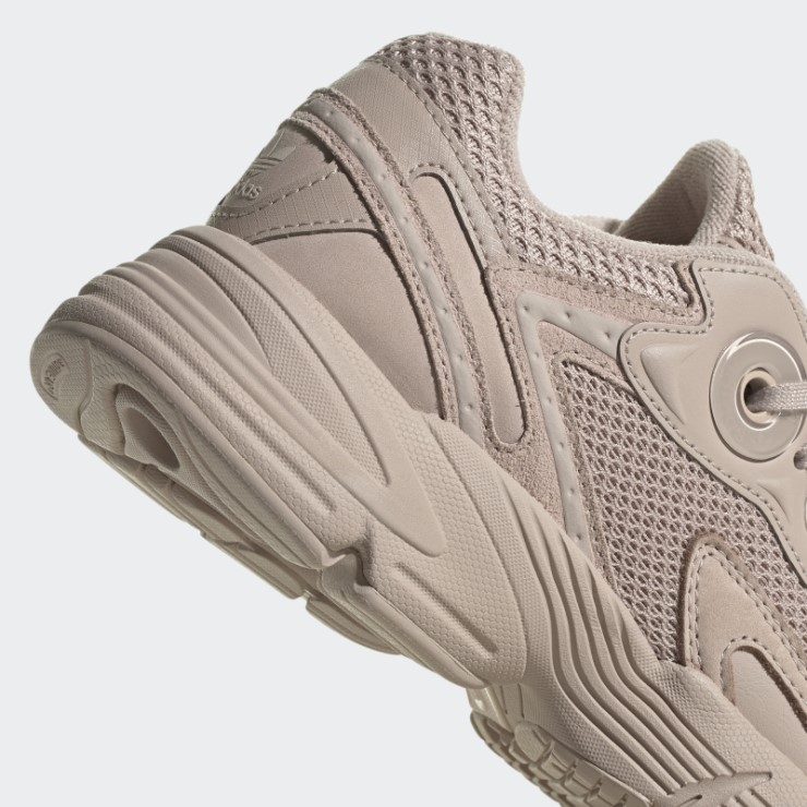 Zapatillas Adidas Astir Taupe