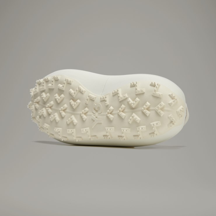 Elegante Y-3 Makura Adidas