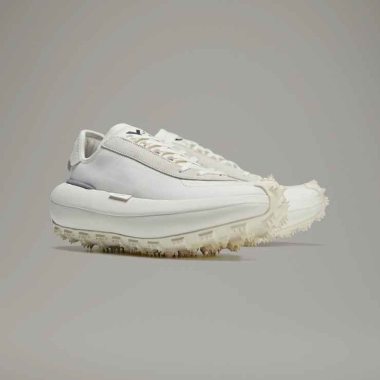 Elegante Y-3 Makura Adidas