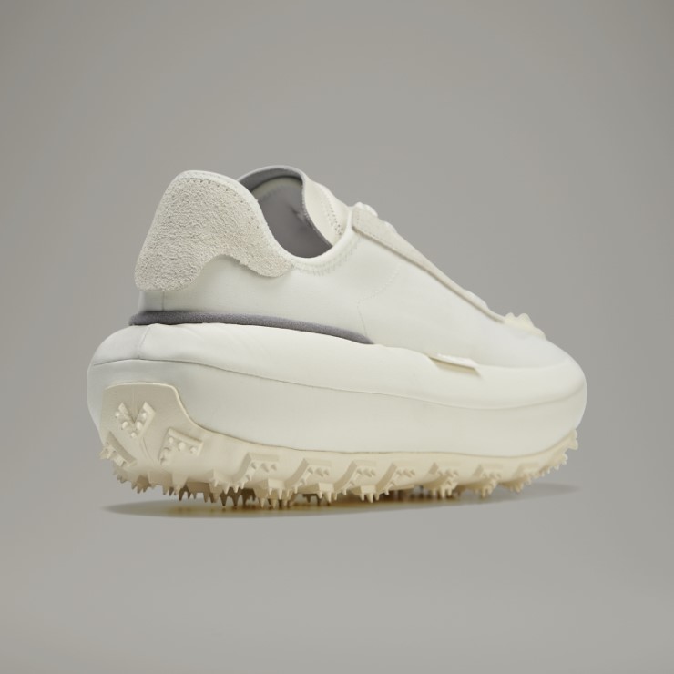 Elegante Y-3 Makura Adidas