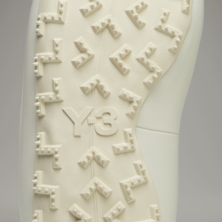 Elegante Y-3 Makura Adidas