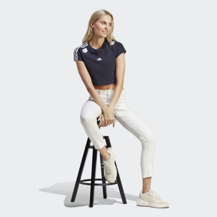 Camiseta Corta De 3 Rayas Con Parches De Flores De Chenilla Tinta Adidas