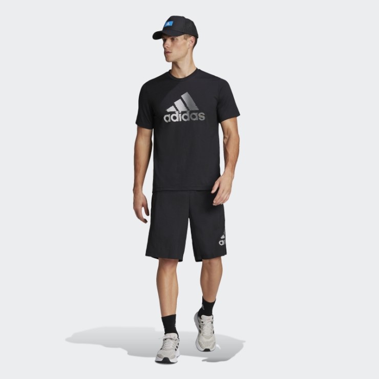 Camiseta Negra Aeroready Diseñada Para Mover El Logo Deportivo Adidas