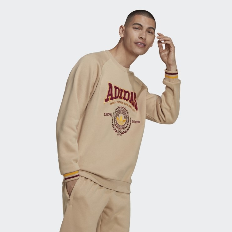 Sudadera Adidas Varsity Beige Con Cuello Redondo