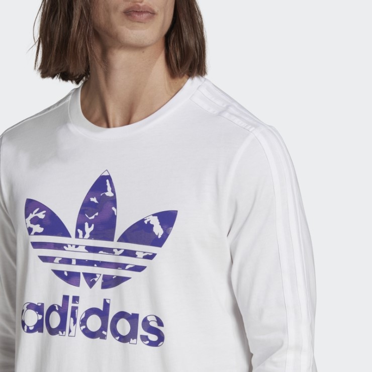 Camiseta De Manga Larga Con Rayas De Camuflaje Y Gráficos Blancos De Adidas