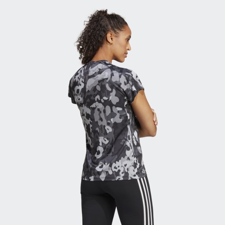 Camiseta Negra Con Estampado Floral Con Cuello En V Y Detalles Mínimos Aeroready Train Essentials Adidas